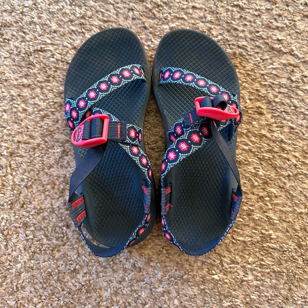 Chacos, Size 6